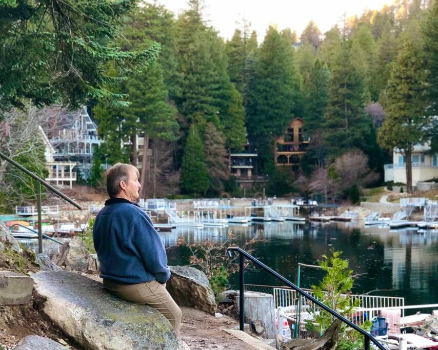 Glimmer Chalet Treetop A-Frame Cabin Lake View レイク・アローヘッド エクステリア 写真