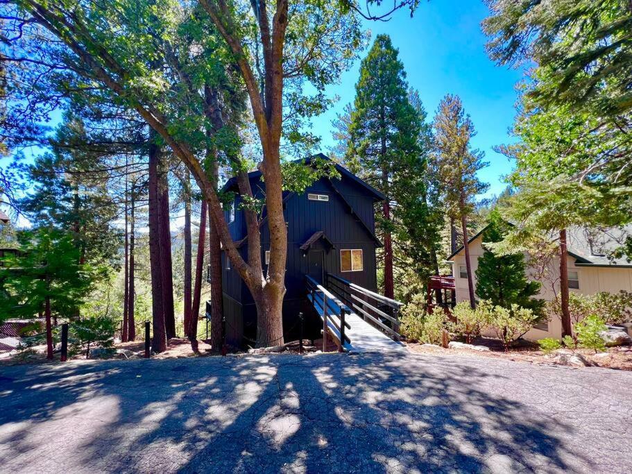 Glimmer Chalet Treetop A-Frame Cabin Lake View レイク・アローヘッド エクステリア 写真