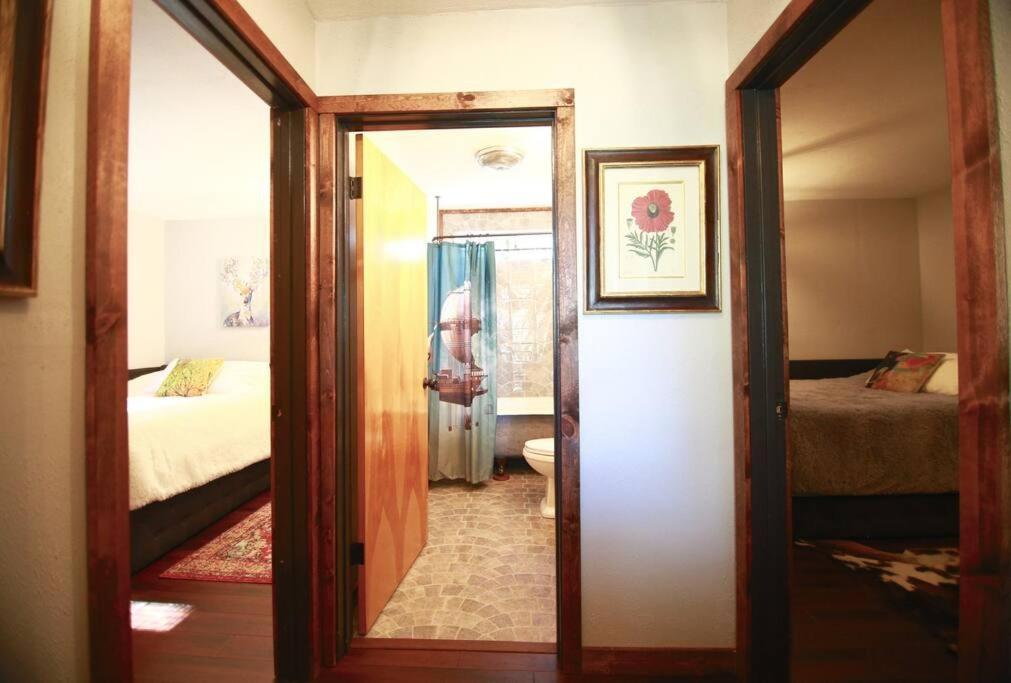 Glimmer Chalet Treetop A-Frame Cabin Lake View レイク・アローヘッド エクステリア 写真